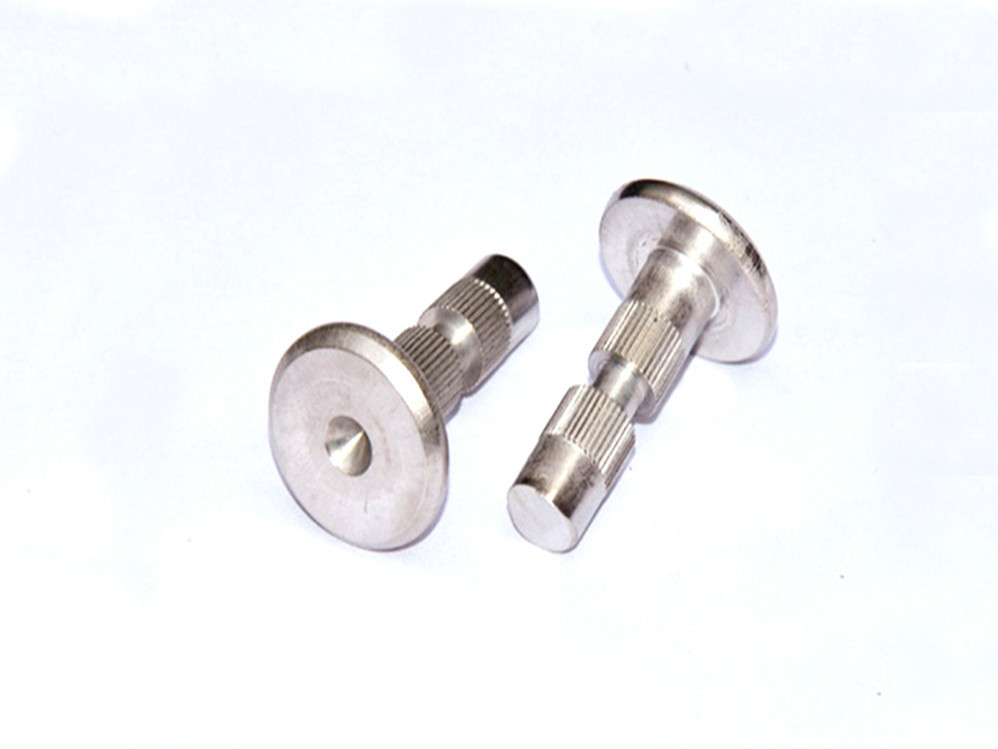 倒邊臺階鍍鎳螺絲